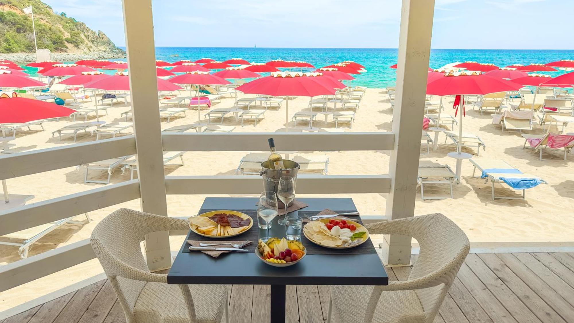Sant'Elmo Beach Hotel Castiadas Exterior foto