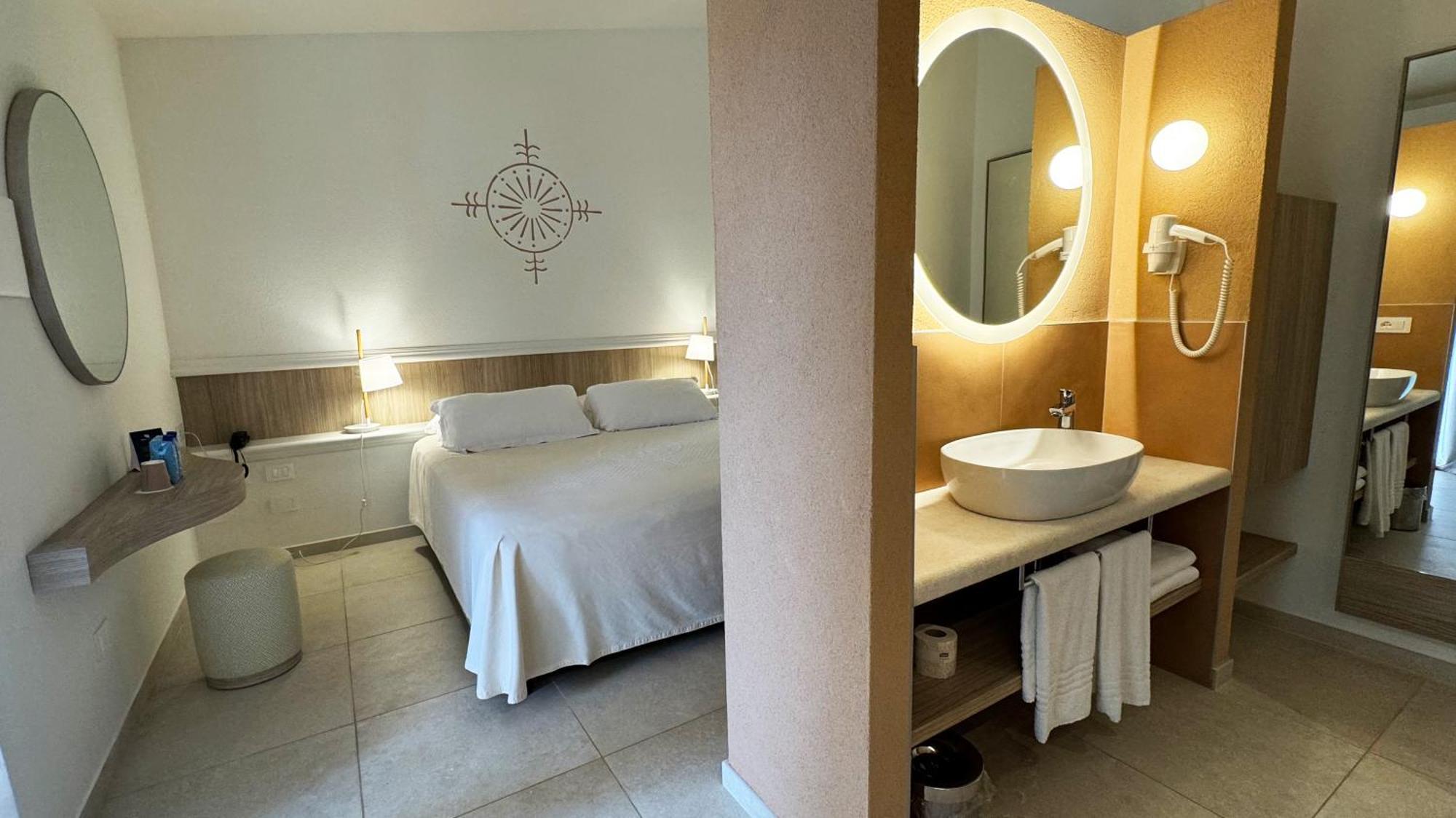 Sant'Elmo Beach Hotel Castiadas Quarto foto