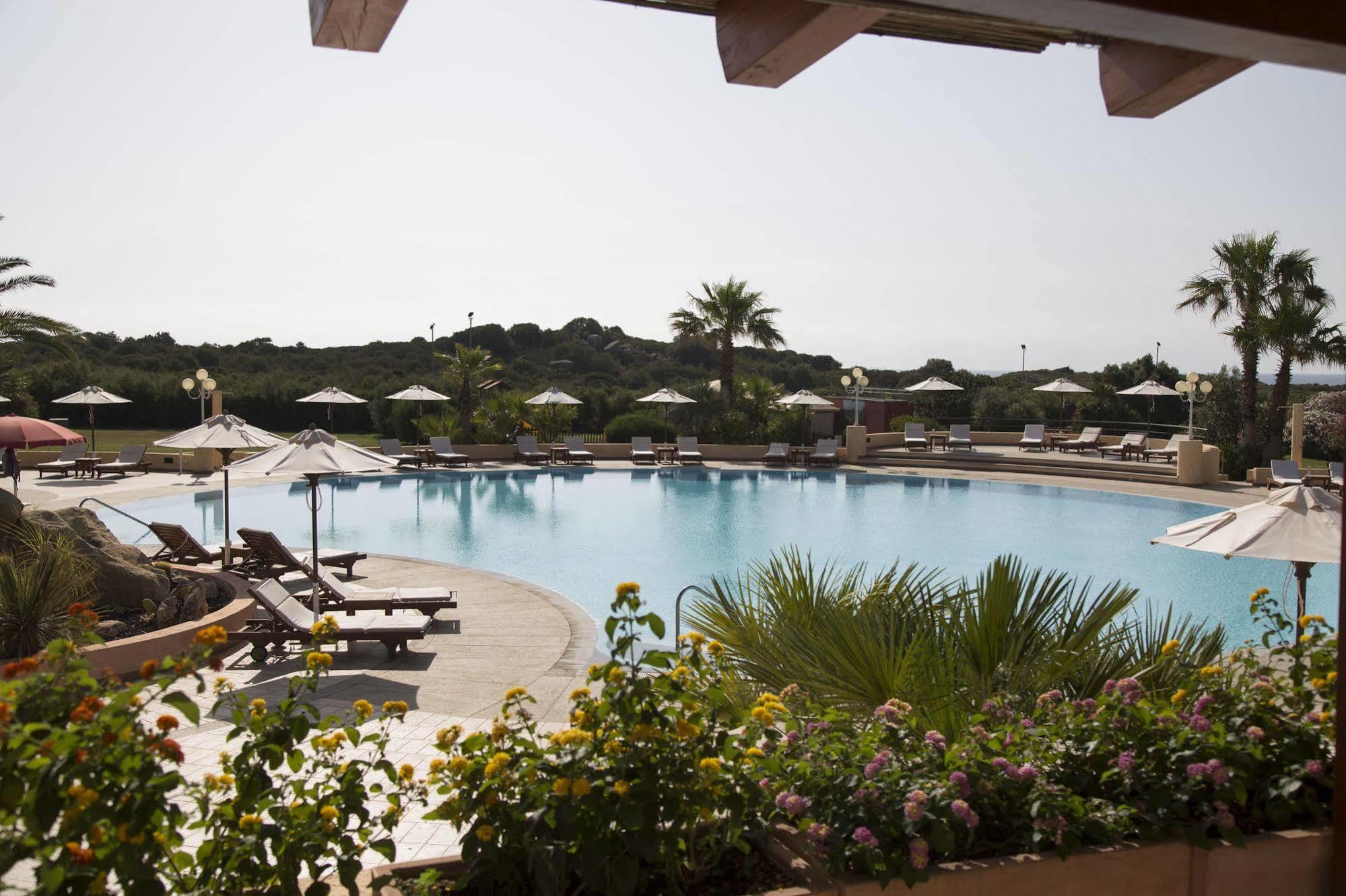 Sant'Elmo Beach Hotel Castiadas Exterior foto